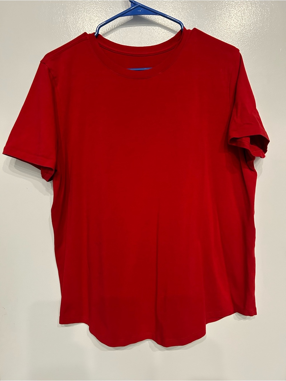 EUC Lululemon Love Crewneck Short Sleeve T-Shirt Womens Size 12 Red Curved Hem